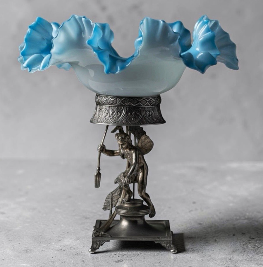 RARE VICTORIAN DERBY SILVER WINGED PUTTI CENTERPIECE GLASS BOWL SILVERPLATE